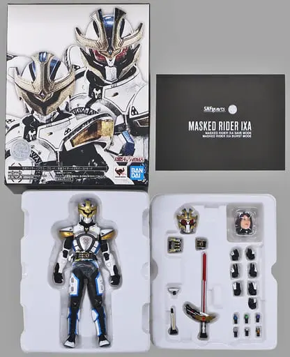 S.H. Figuarts - Kamen Rider Kiva / Kamen Rider Ixa