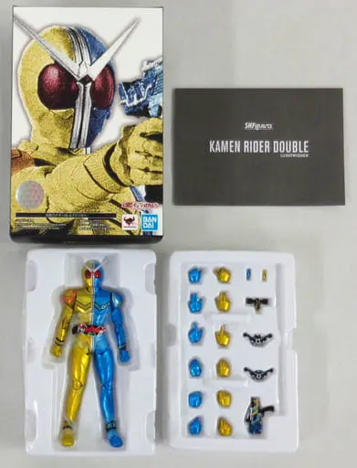 S.H. Figuarts - Kamen Rider W / Kamen Rider Double