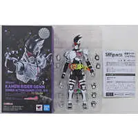 S.H. Figuarts - Kamen Rider Ex-Aid / Kamen Rider Genm