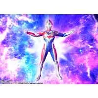 S.H. Figuarts - Ultraman Dyna / Ultraman Decker (Character)