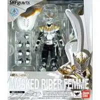 S.H. Figuarts - Kamen Rider Ryuki / Kamen Rider Femme