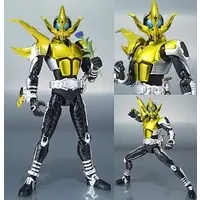 S.H. Figuarts - Kamen Rider Kabuto / Kamen Rider Caucasus