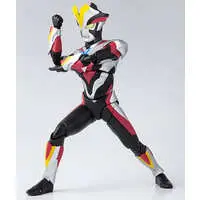 S.H. Figuarts - Ultraman Ginga S / Ultraman Victory