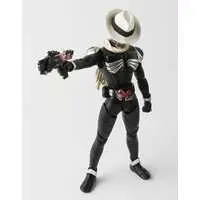 S.H. Figuarts - Kamen Rider W / Kamen Rider Skull