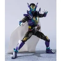 S.H. Figuarts - Kamen Rider Build / Kamen Rider Rogue