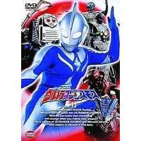 DVD - Ultraman Cosmos / Ghighi