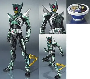 S.H. Figuarts - Kamen Rider Kabuto / Kamen Rider KickHopper