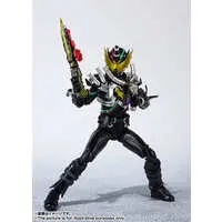 S.H. Figuarts - Kamen Rider Build / Night Rogue