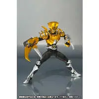 S.H. Figuarts - Kamen Rider Ryuki / Kamen Rider Scissors