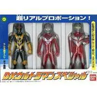 Trading Figure - Ultraman Zearth / Ultraman Shadow