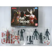 Ultimate Luminous - Great Decisive Battle! The Super 8 Ultra Brothers / Ultraman Jack & Zoffy & Alien Hipporit & Father of Ultra