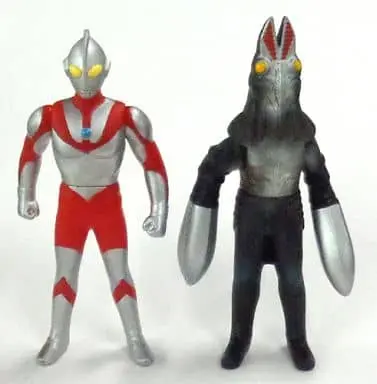 Trading Figure - Ultraman Mebius / Alien Baltan