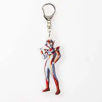 Key Chain - Ultraman R/B / Ultrawoman Grigio