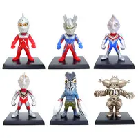 Trading Figure - Ultraman Gaia / King Joe & Alien Baltan