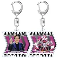 Key Chain - Kamen Rider Gotchard / Supana Kurogane & Kamen Rider Valvarad