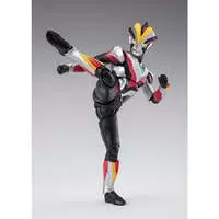 S.H. Figuarts - Ultraman Ginga S / Ultraman Victory