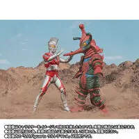 S.H. Figuarts - Great Decisive Battle! The Super 8 Ultra Brothers / Alien Hipporit