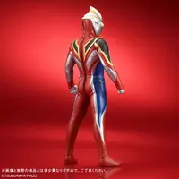 Figure - Ultraman Gaia / Ultraman Gaia (Character)