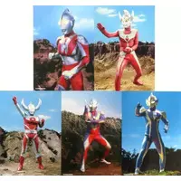 Character Card - Ultraman Official Data File