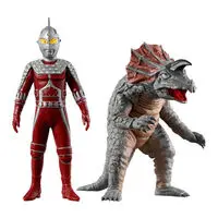 Premium Bandai Limited - Ultimate Luminous - Ultraseven / The Imit-Ultraseven