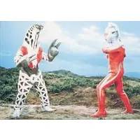 Trading Card - Ultraseven / Alien Godola