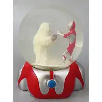 Snow Globe - Ultraman