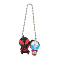 Key Chain - Ultraman Geed / Ultraman Belial