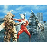 Trading Card - Ultraman Leo / Red Giras