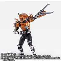 S.H. Figuarts - Kamen Rider Ryuki / Kamen Rider Scissors