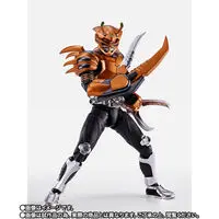 S.H. Figuarts - Kamen Rider Ryuki / Kamen Rider Scissors