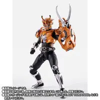 S.H. Figuarts - Kamen Rider Ryuki / Kamen Rider Scissors